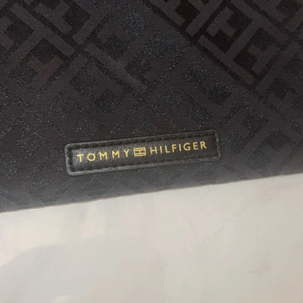 Tommy Hilfiger black clutch pocket bag purse slim gold metal zipper bag 9” x 6” - Picture 6 of 11